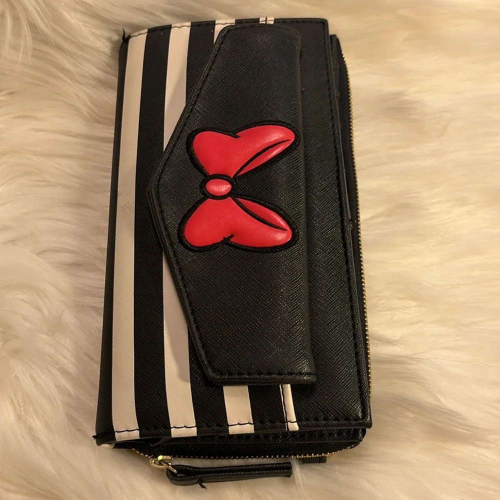 Disney Parks Minnie Mouse Wallet/Wristlet Clutch Zip Around with Wrist Strap